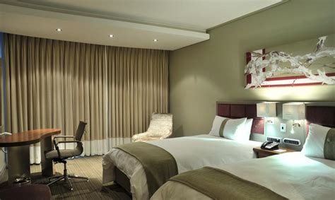 Holiday Inn Johannesburg-Rosebank Hotel - Deals, Photos & Reviews