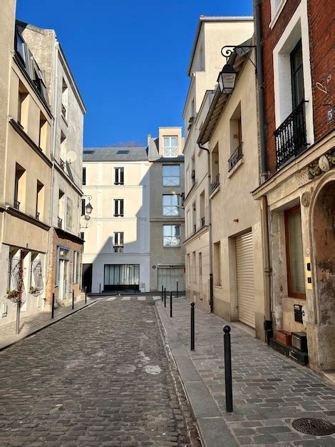 Premium Photo | Street view of paris france