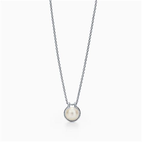 Pearl Jewelry for Men and Women | Tiffany & Co.