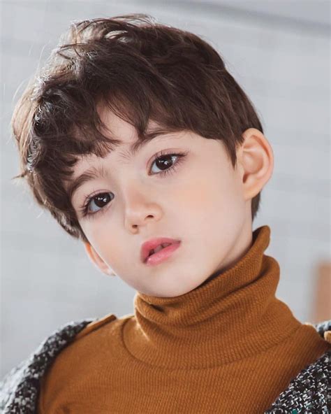 Lauren Lunde (로렌) on Twitter | Handsome kids, Young cute boys, Ulzzang kids