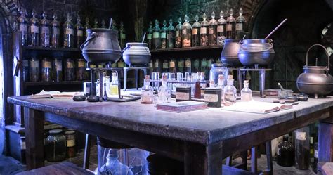 Harry Potter: 10 Potions That Should Be Illegal (But Aren’t)