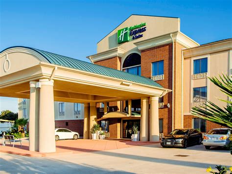 Affordable Hotel in Waller, TX | Holiday Inn Express & Suites Waller - Prairie View