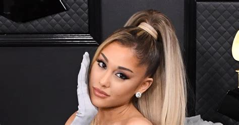 Ariana Grande's Blonde Hair Colour at the Grammys 2020 | POPSUGAR Beauty UK