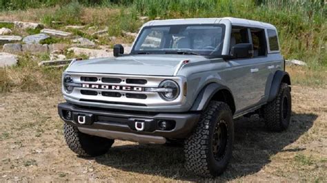 SUV Legendaris Ford Bronco Resmi Lahir Kembali, Begini Penampakannya