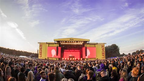 Tens of thousands descend on Bramham Park for Leeds Festival | News - Greatest Hits Radio (West ...