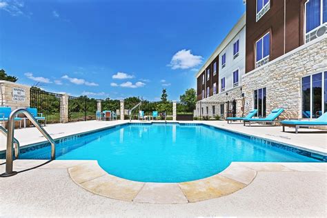 HOLIDAY INN EXPRESS & SUITES KILLEEN-FORT HOOD AREA $87 ($̶1̶0̶6̶ ...