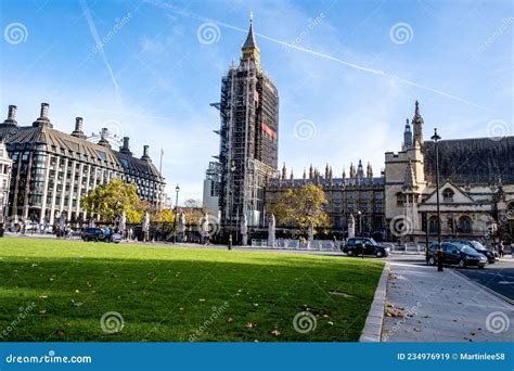 Big Ben Or Elizabeth Tower Coved With Scaffolding Undergoing Repars And Renovation Editorial ...