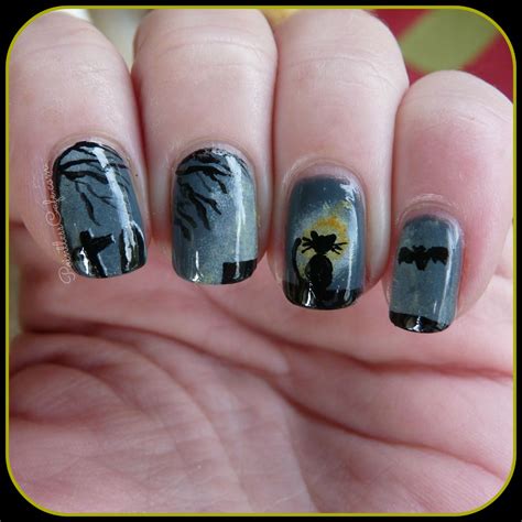 Spooky Halloween Nail Art: Black Cat in the Moonlight | Pointless Cafe