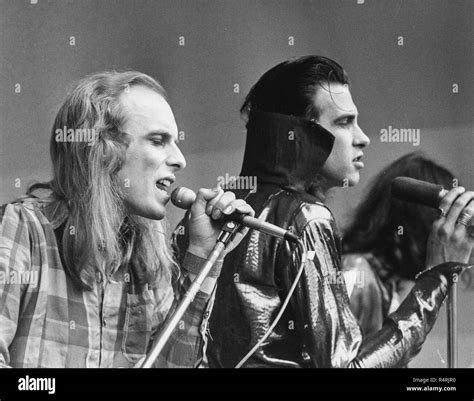 Brian eno roxy music hi-res stock photography and images - Alamy