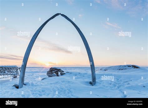 Barrow whale bone arch High Resolution Stock Photography and Images - Alamy