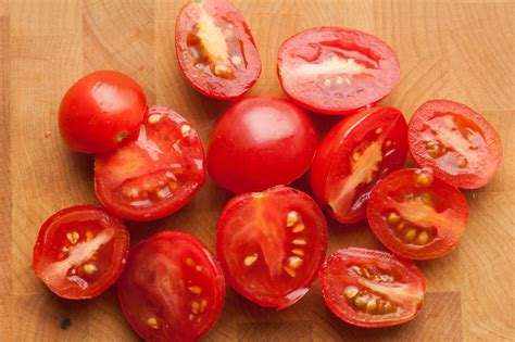 3 Essential Tips for Cutting Tomatoes | Kitchn