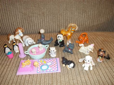 Lot of rare vintage LITTLEST PET SHOP toys Kenner.