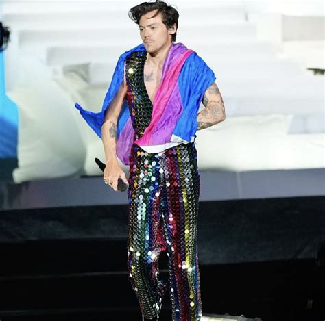 Harry Styles owns Coachella, releasing two singles live on night one ...