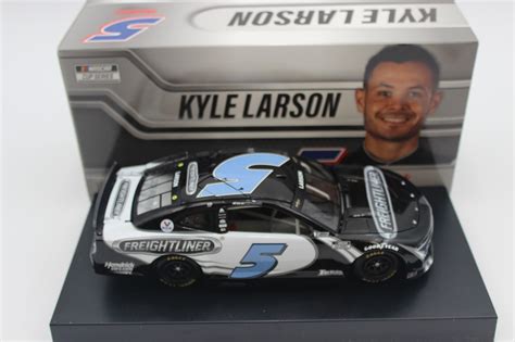 Kyle Larson 2021 #5 Freightliner 1:24 Nascar Diecast