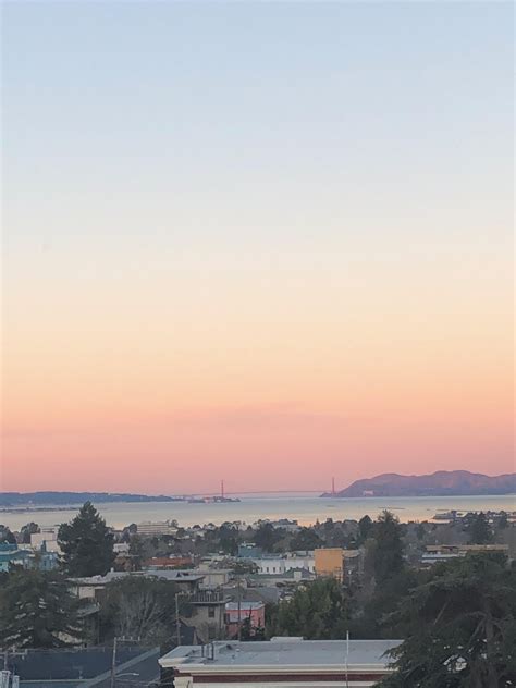 The early morning sky from my sisters dorm in Berkeley California. | Morning sky, Sky aesthetic ...