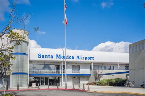 Santa Monica Airport Land Lawsuit To Face Trial - Canyon News