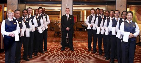 Award Winning Guest Service, Friendliest Service | Royal Caribbean Cruises