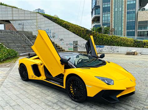 Vừa sắm Lamborghini Aventador SV Roadster đầu tiên Việt Nam, chủ xe ...