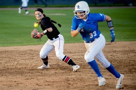 SLIDE SHOW: Softball: Kentucky 7, Western Kentucky 1 | WKU Sports | bgdailynews.com