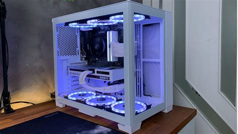 MEU PC GAMER COM O GABINETE MAIS LINDO DO MUNDO - Lian 011 Dynamic Mini [PT-BR] - YouTube