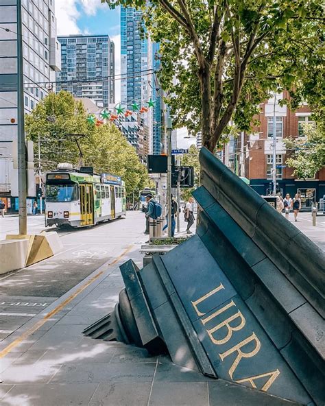 Discover the Beautiful State Library of Victoria (Melbourne) | Books ...