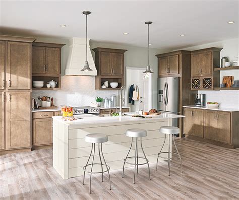 Casual Birch Kitchen Cabinets - Aristokraft Cabinetry