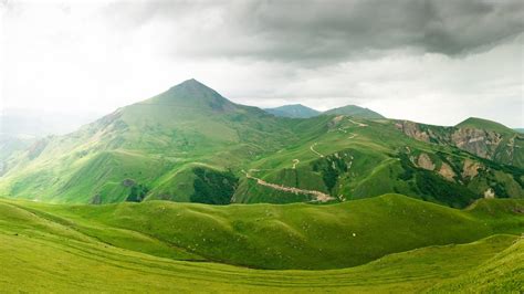 Schöne grüne Naturlandschaft, Berge, Gras, Wolken 1920x1200 HD ...