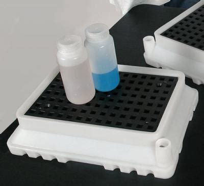 Lab Trays | HDPE Plastic Laboratory Trays | AbsorbentsOnline