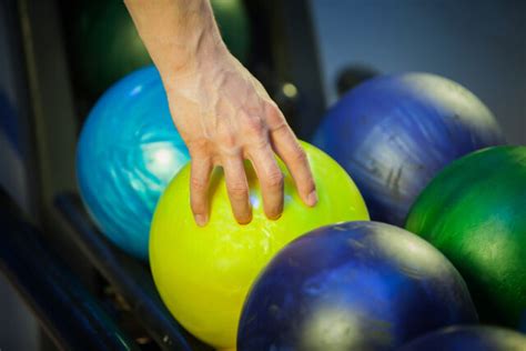 8 Best Bowling Ball Brands for Beginners and Veteran Bowlers