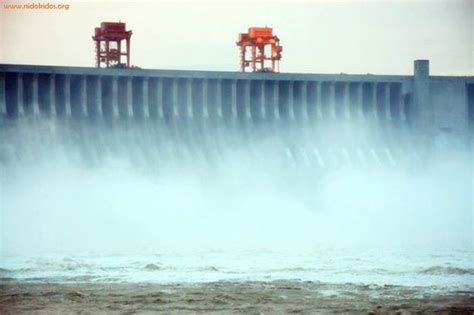 Big Pictures: The world's largest dam is located in China