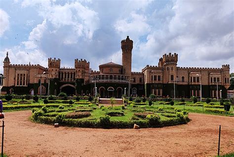 Bangalore Palace, Bangalore: Famous Royal Heritage in the Garden City ...