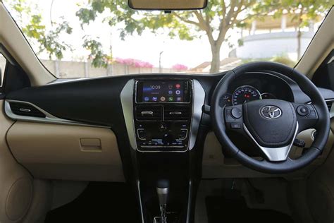 2018 Toyota Yaris Interior Dashboard | AUTOBICS