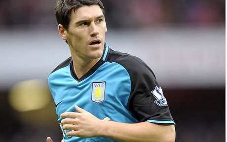 Gareth Barry staying at Aston Villa for now