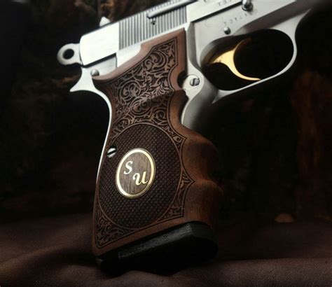 Browning Hi-Power custom pistol grips | Bestpistolgrips