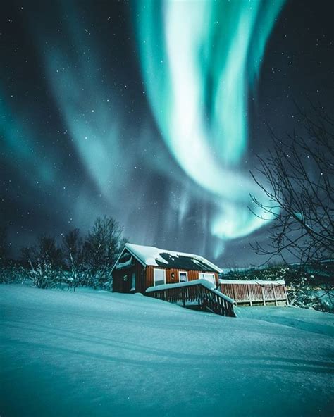 Cabin life in Norway Would you spend the night here watching the Northern Lights? Check the link ...