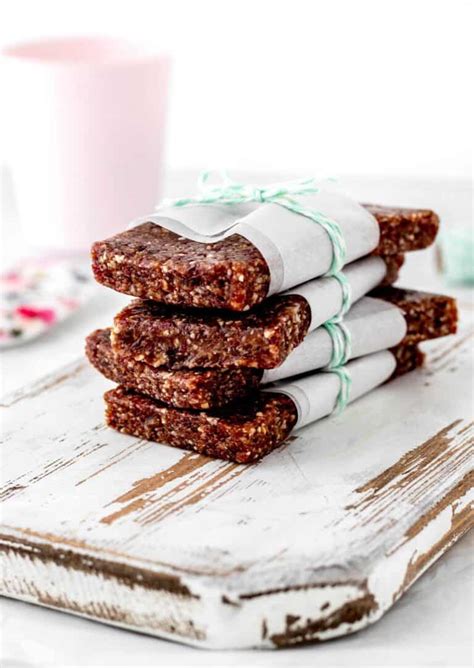 Homemade Healthy Pressed Fruit Bars Recipe {No-Bake} - Healthy Kids Recipes