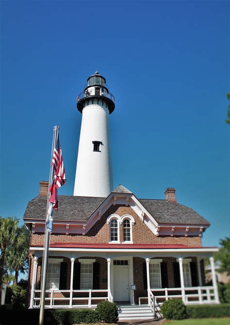 Keepers Quarters and Tower at St Simons Island Lighthouse Georgia ...