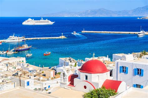 The Cyclades Islands - an ideal Off-Season sailing Destination