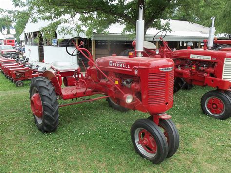 Farmall B | Farmall tractors, Farmall, International harvester tractors