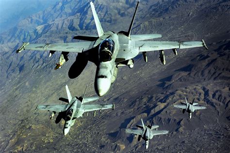 McDonnell Douglas F/A-18 Hornet: Aerial Might in Formation