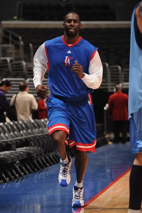 Tim Thomas runs during the pre game warm ups - Clippers News Surge NBA ...