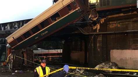 See images from the scene of train derailment - CNN Video