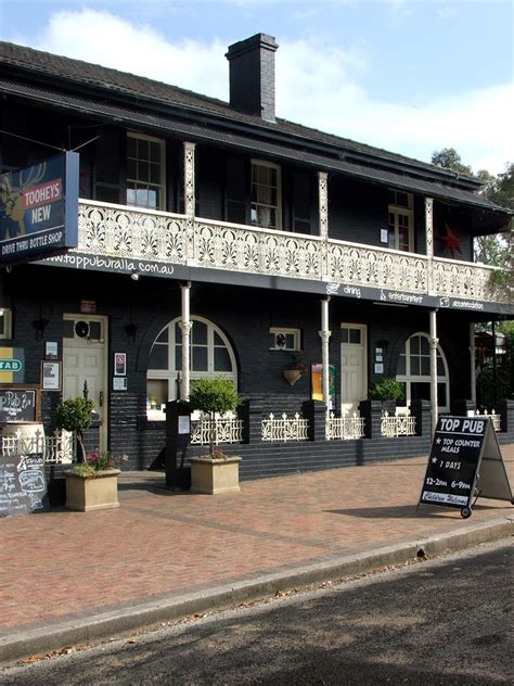 The Top Pub Uralla Visitor Information Centre