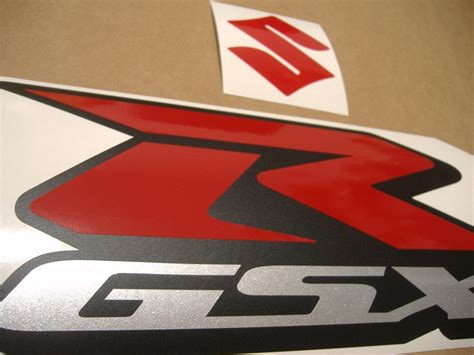 Suzuki GSXR 750 medium red logo decal/sticker set (complete kit) - Moto-Sticker.com