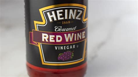 9 Red Wine Vinegar Substitutes | Bake It With Love