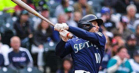 Photos: Mariners beat A’s, 11-2 | The Seattle Times