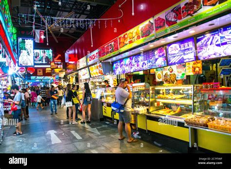 Bugis street singapore hi-res stock photography and images - Alamy