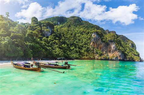 Monkey Bay in Phi Phi Island - Great Snorkeling Spot on Koh Phi Phi Don ...