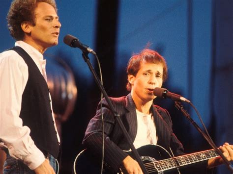 Flashback: Simon & Garfunkel Reunite In Central Park | KSJZ