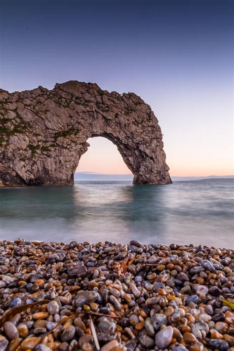 Durdle Door at sunset, Dorset, UK. [3438 x 5157] #nature #photography # ...